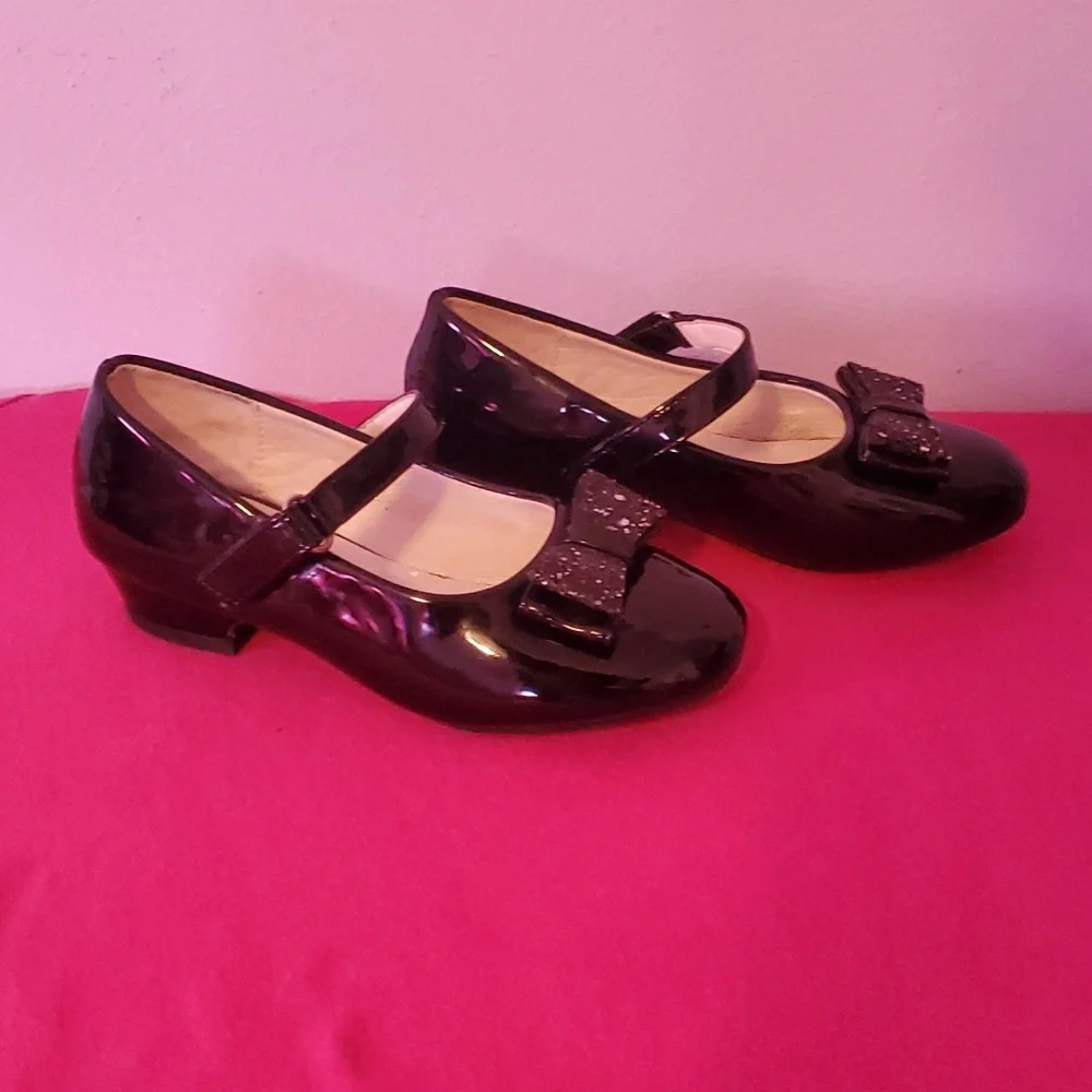 Girls Black Patent Leather Dress Shoes With Bow